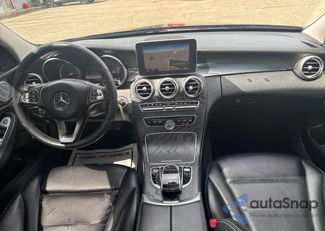 2015 Mercedes-Benz C 300 4Matic из США, поврежденный, VIN 55SWF4KB3FU060216